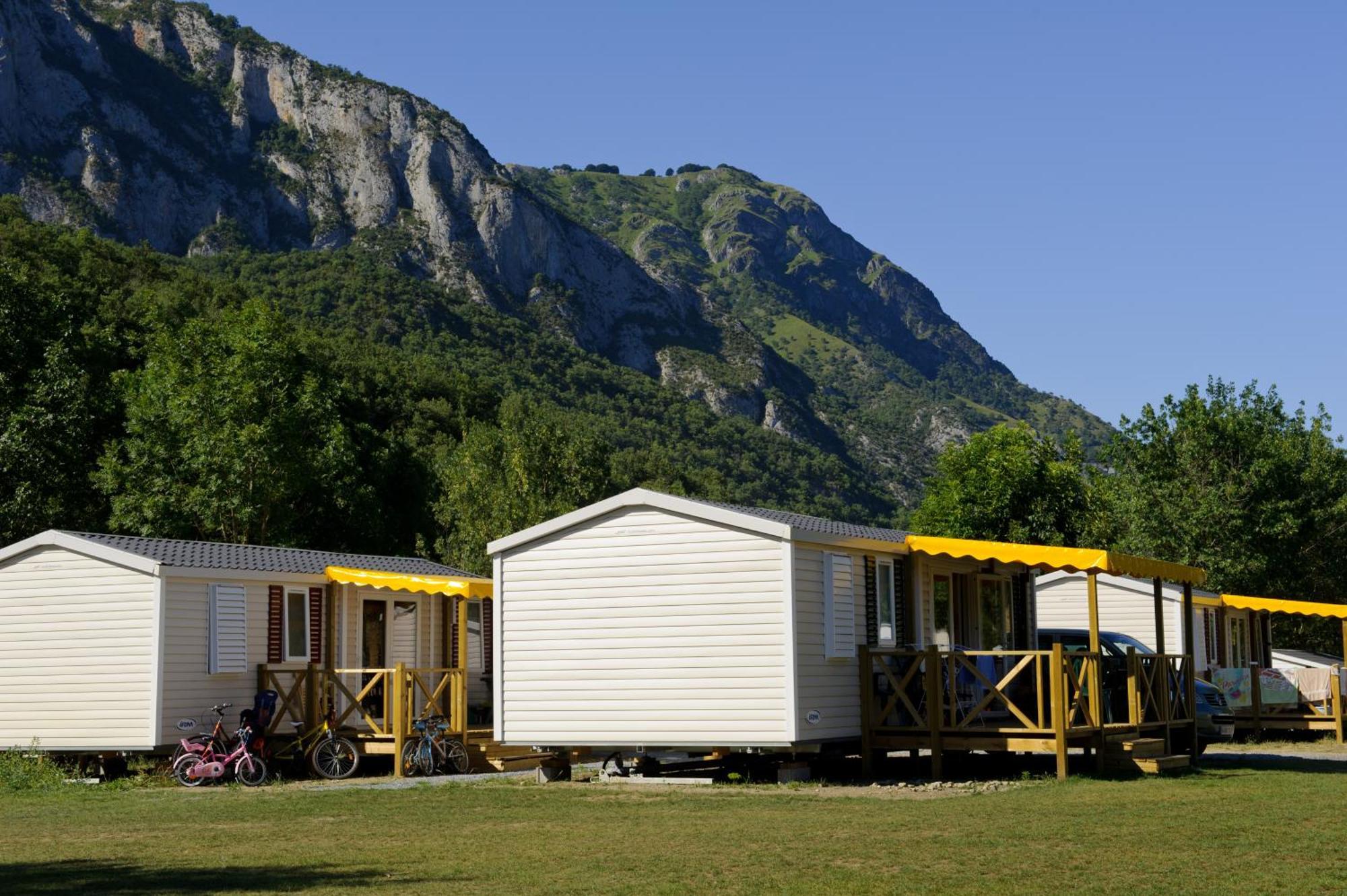 Camping Familial - Parc Aquatique - Grande Aire De Jeux A La Montagne Agos-Vidalos Eksteriør billede