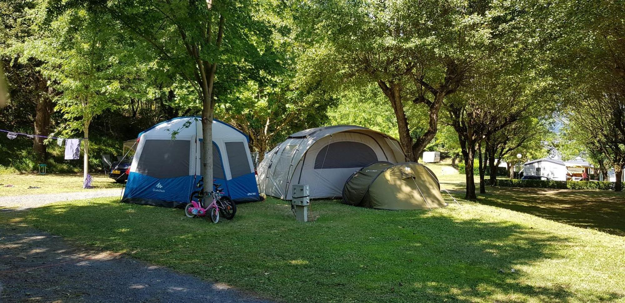 Camping Familial - Parc Aquatique - Grande Aire De Jeux A La Montagne Agos-Vidalos Eksteriør billede